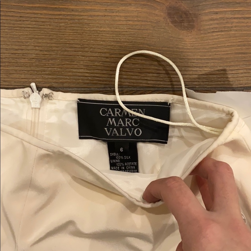 CARMEN MARC VALVO cream silk embroidered capris 6